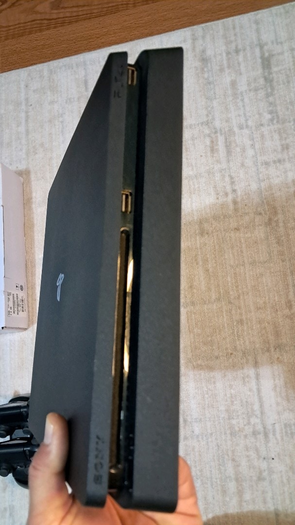 PlayStation 4 Slim 500 gb - 3
