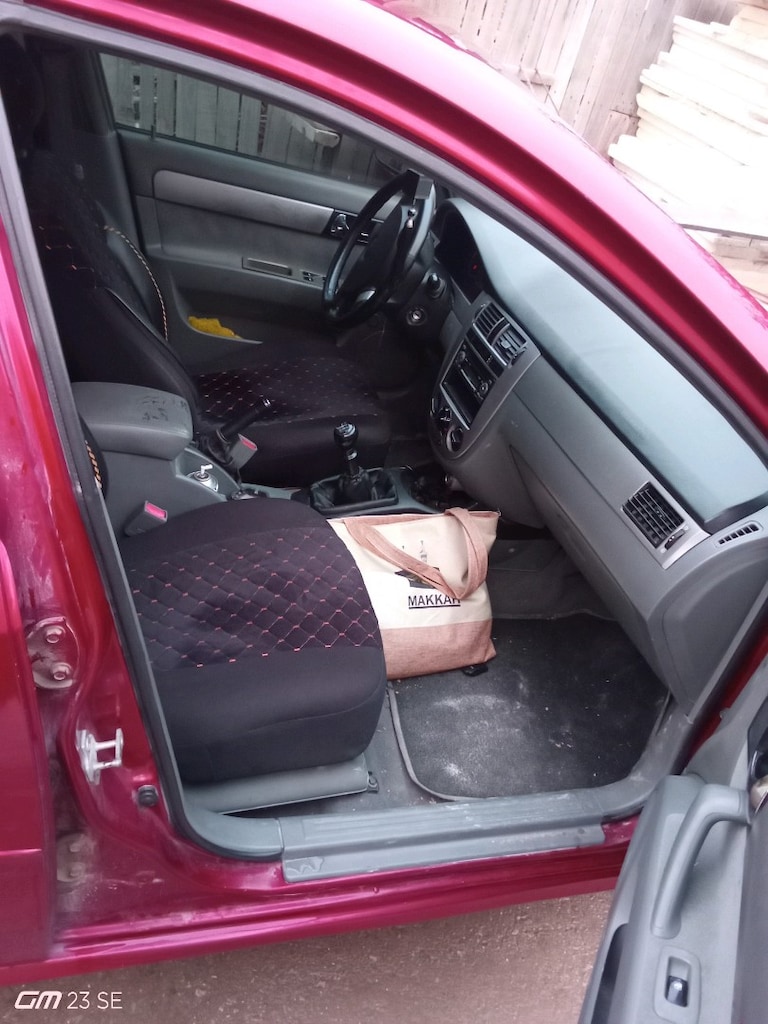 Charlotte lacetti - 7