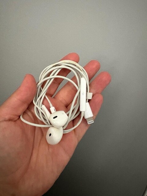 orjinal iPhone 11 ve 13 te kullanılan kablolu kulaklık