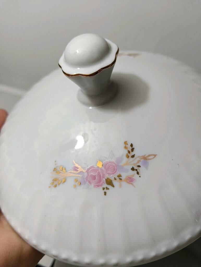 90 lı yıllardan güral porselen servis tenceresi. çeyizde korunmış. yen - 8