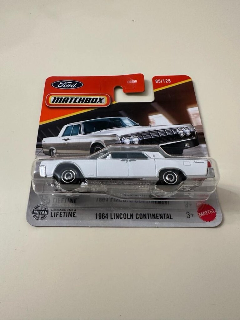 Matchbox 1964 Lincoln Continental - 5