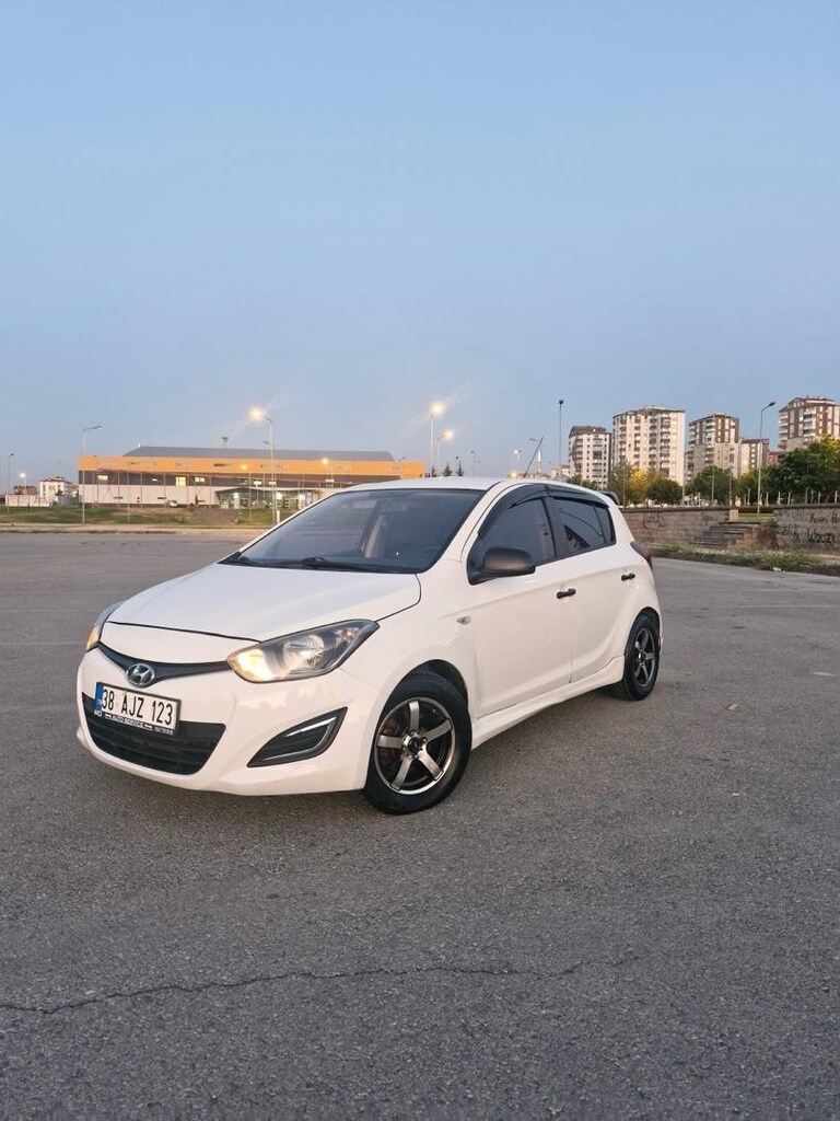 hyundai i20 2013 manuel dizel - 3
