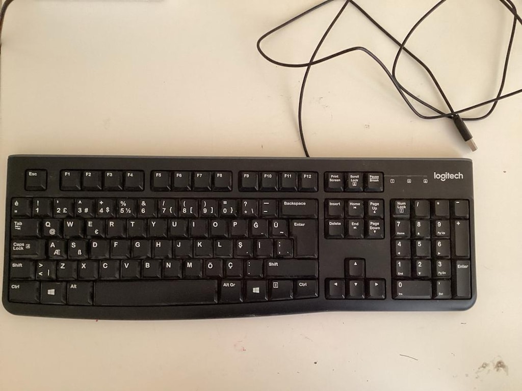 Logitech K120 USB Kablolu Türkçe Q Klavye