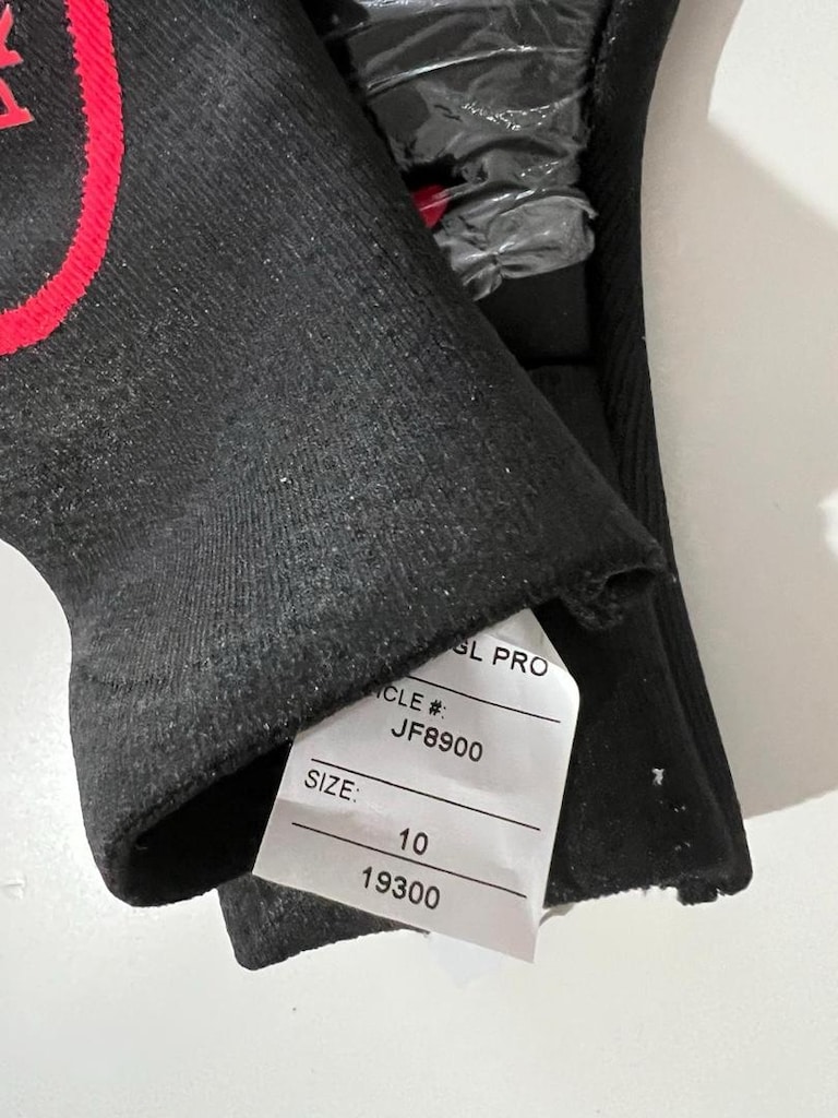 Adidas Pred GL Pro 10 no kaleci eldiveni baş parmakları deformeli ürün - 4