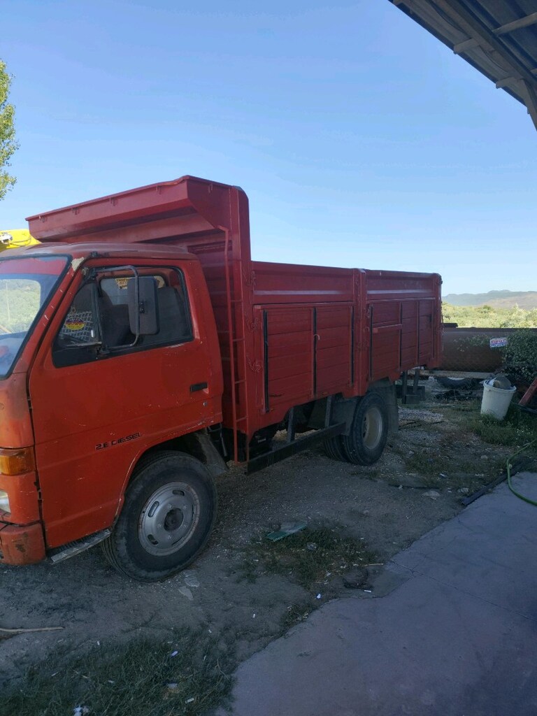 Isuzu 1991 model NKR white - 14