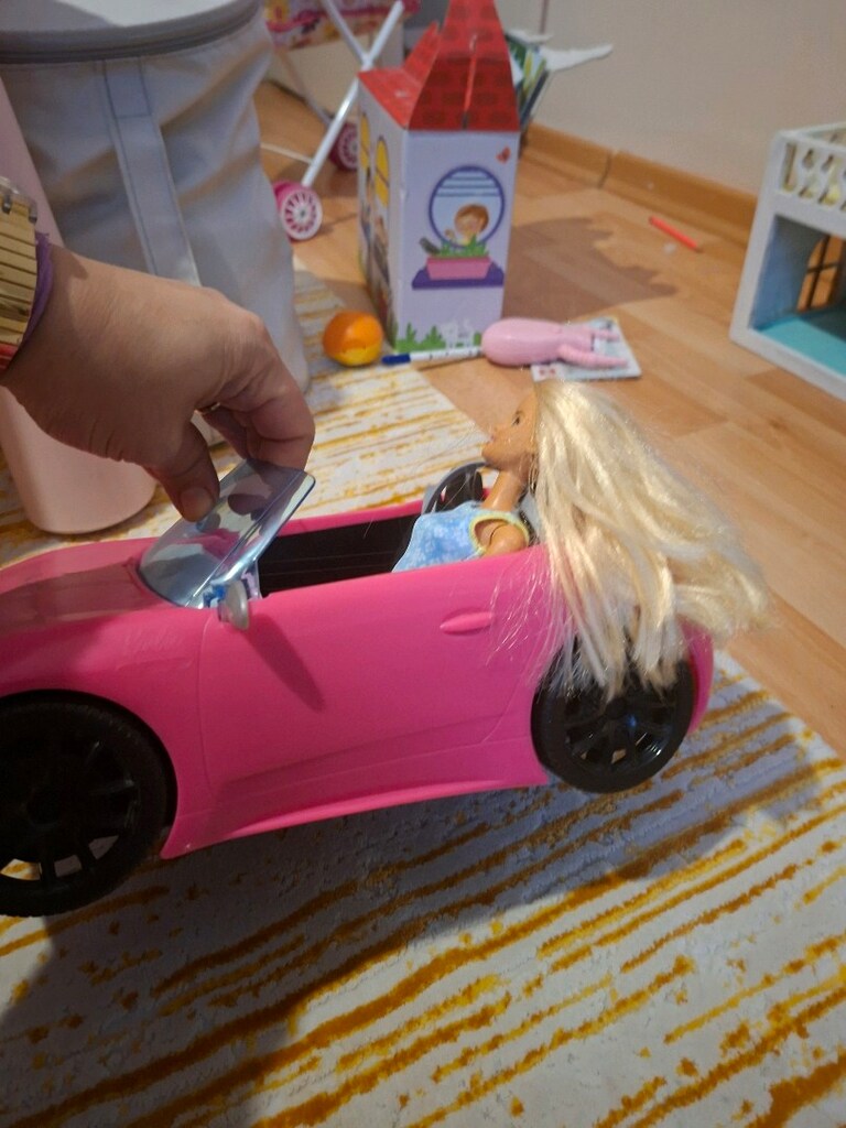 Barbie arabası - 4