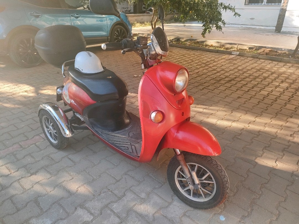 ORJİNAL 3 TEKER İLERİ GERİ VİTESLİ PLAKALI ELEKTRİKLİ MOTORSİKLET - 5