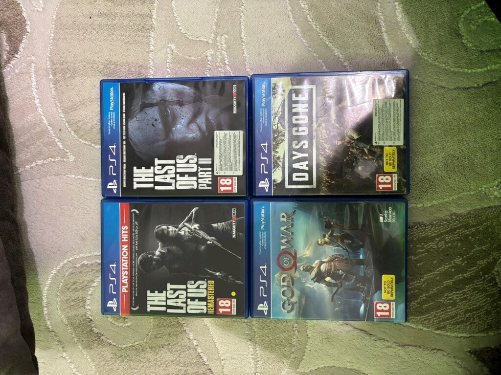 PlayStation 4 - 6
