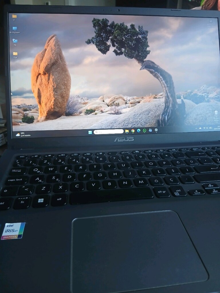 Asus X515E laptop - 3