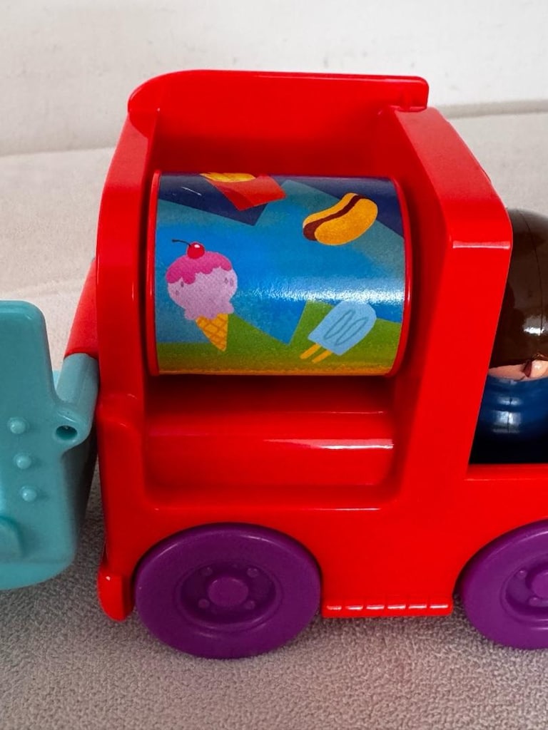 Playskool Renkli Kamyonlar serisinden Yemek Kamyonu - 5