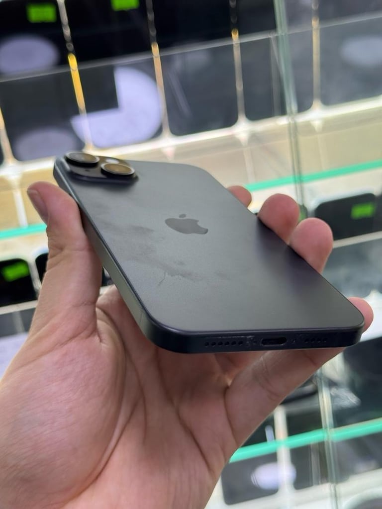 12 AY KULLANIM IPHOMR 15 PLUS 256GB SİYAH - 4