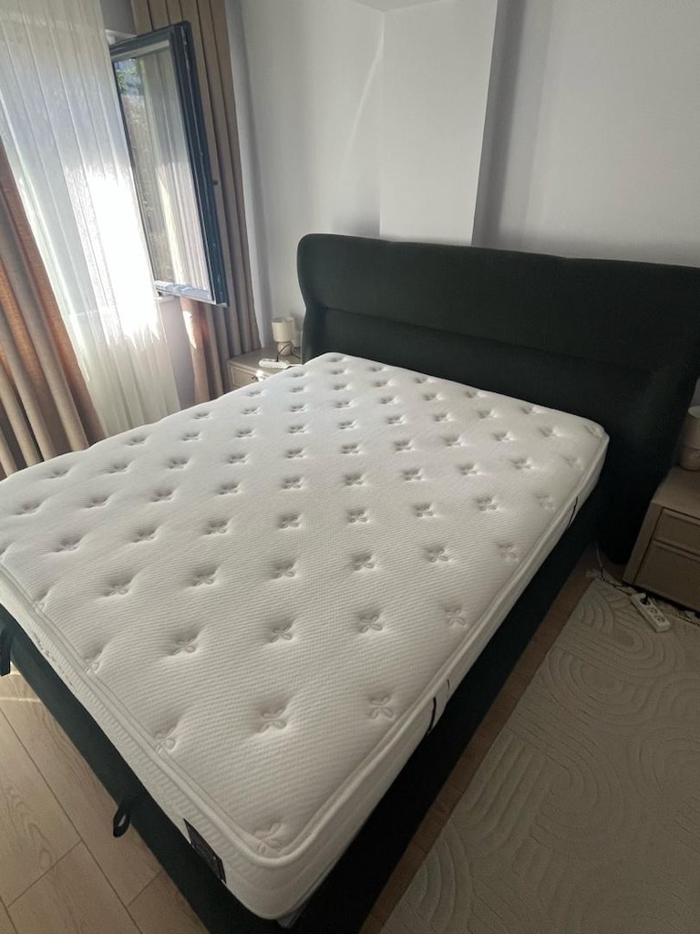 Koltuk Takımı & Yemek Takımı & TV Ünitesi & Sandıklı Baza ve Yatak - 16