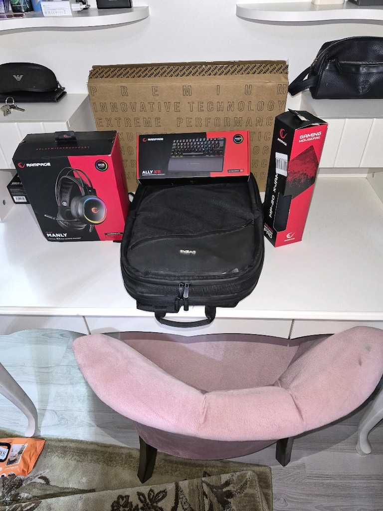 MSI KATANA 17 B13VFK-1037XTR I7-13620 RTX 4060 8GB FULL EKİPMAN KUTULU - 17