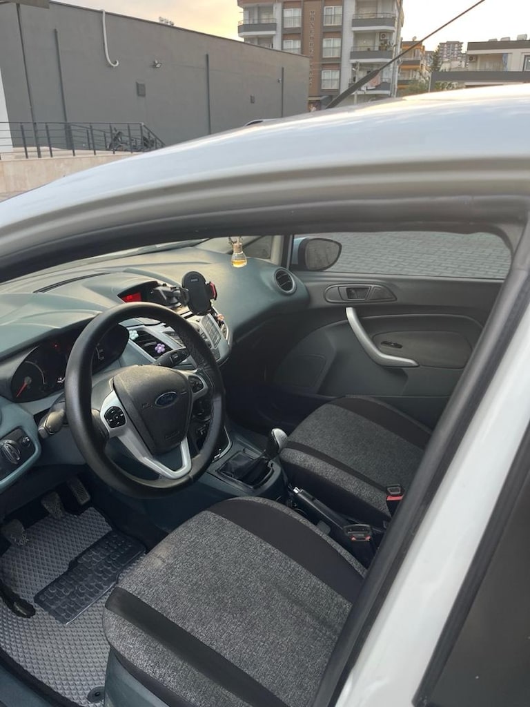 Ford fiesta 1.25 benzin&Lpg 2011 model - 12
