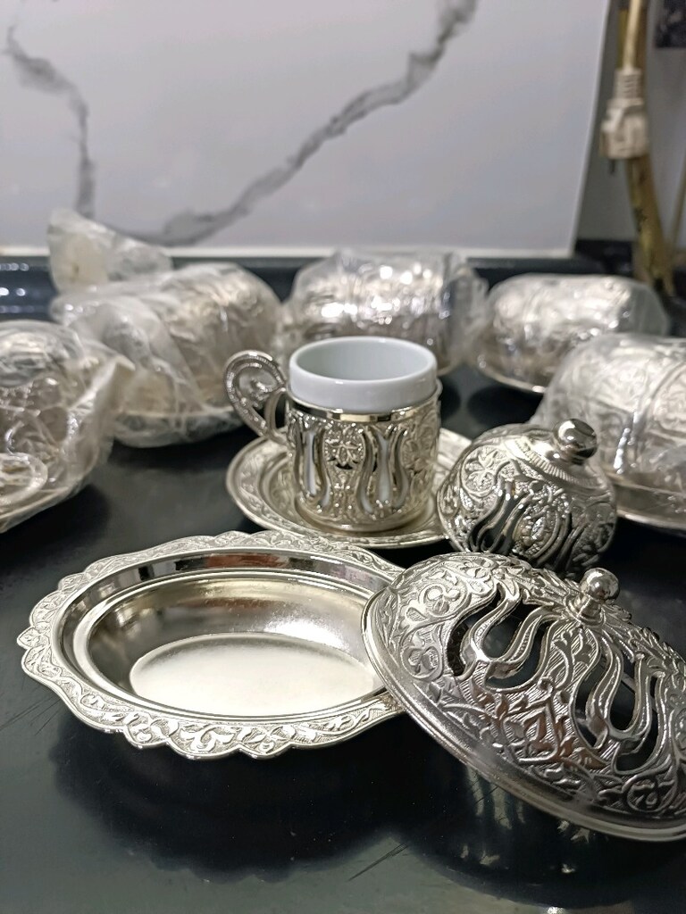 Osmanlı fincan takımı yanında bir adet sunumluk mevcut - 5