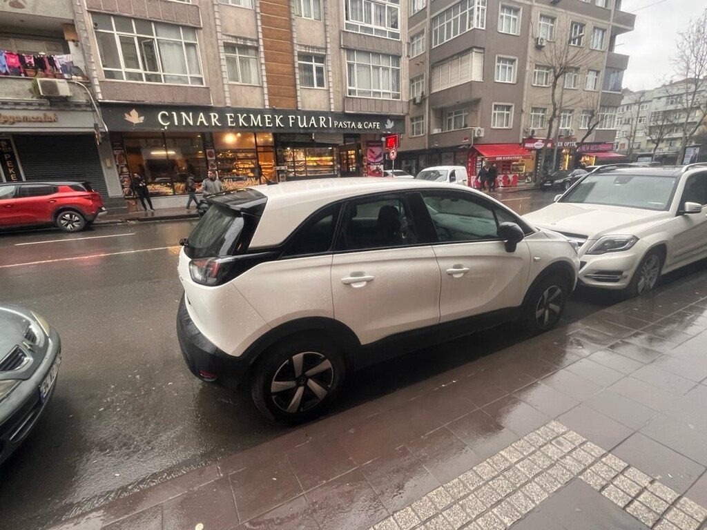 Opel Crossland 2024 - 2