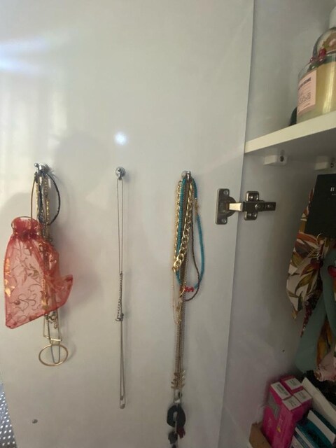 Takı Dolabı
