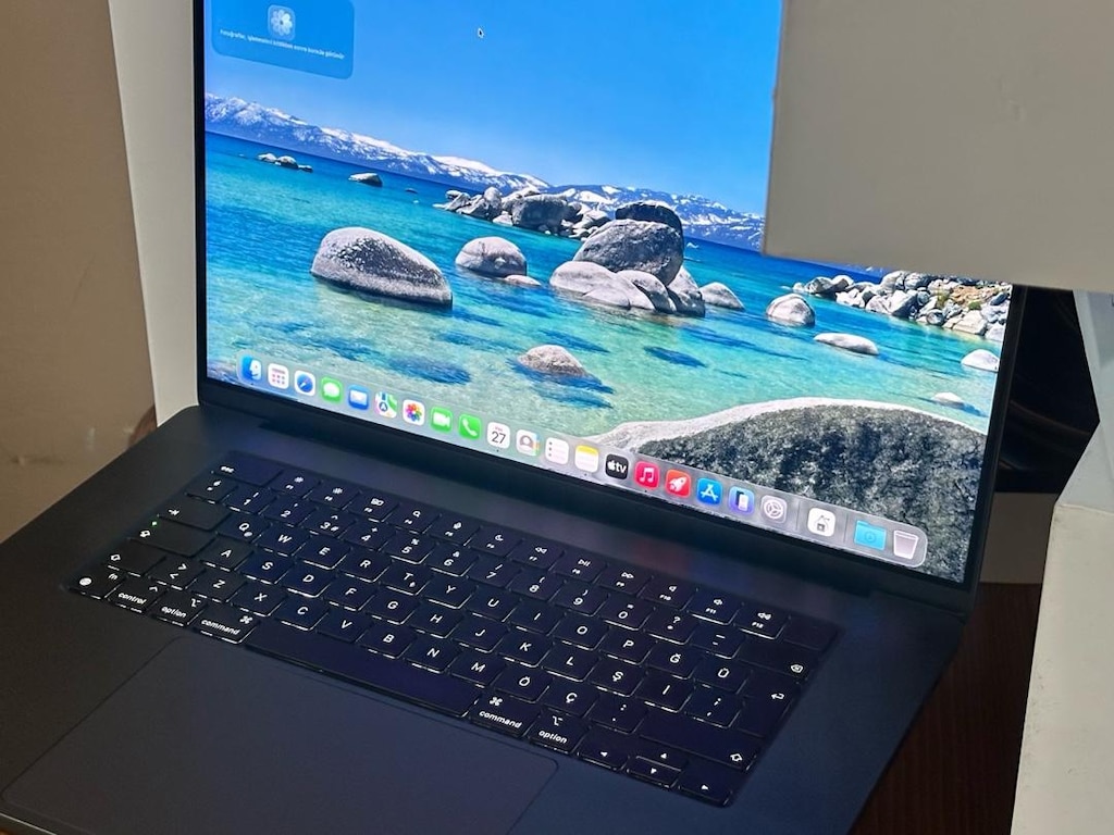 Sitede tek ! pil sağlığı 95 devir 70 macbook pro M3 pro 16” garantili - 8