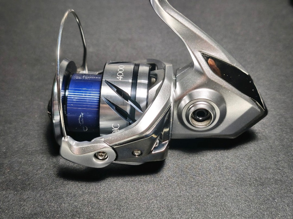 2023 Shimano Stradic 4000 FM (Sıfır) - 4