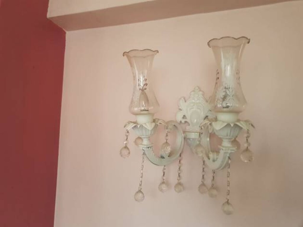 2 TANE AVİZELER 8 KOLLU VE 2´LI KRISTAL TAŞLI APLIKLAR - 4
