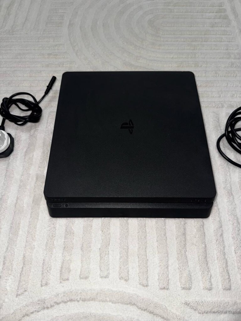 PS4 SLIM 1TB + 2 KOL - 2