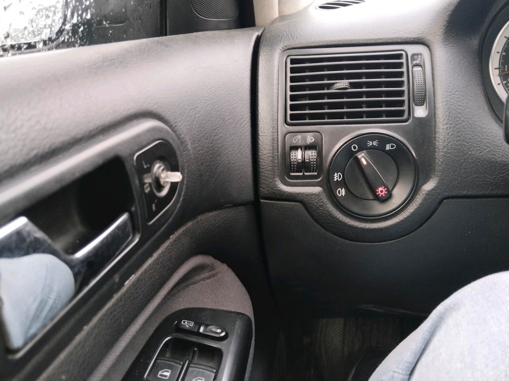 Volkswagen Golf - 18