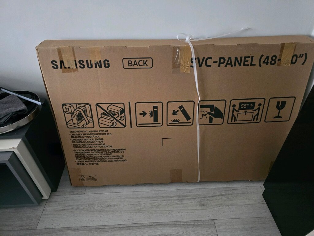 SAMSUNG QE50Q60TAU 50" 4K ULTRA HD QLED TV - 5