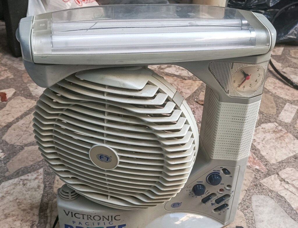 LED ışıklı Radyolu saatli Vantilatör - 2