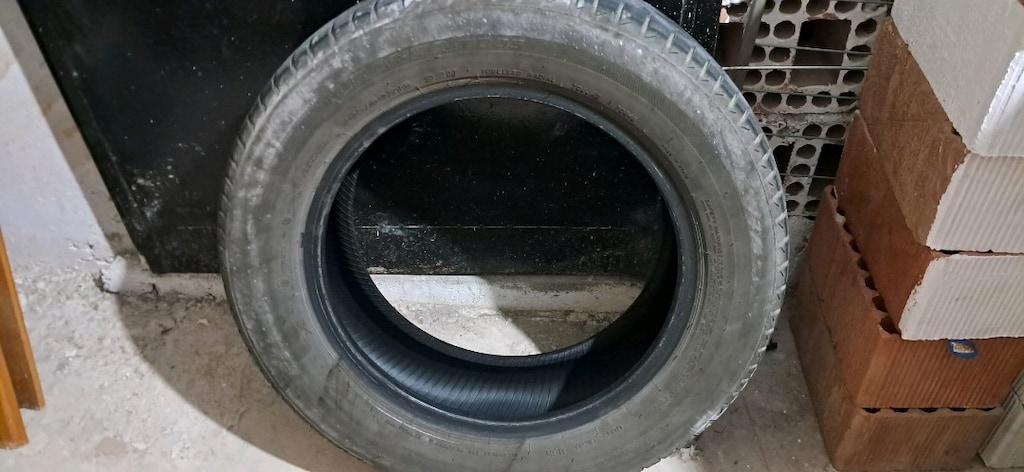 Bridgestone 205 60 r16