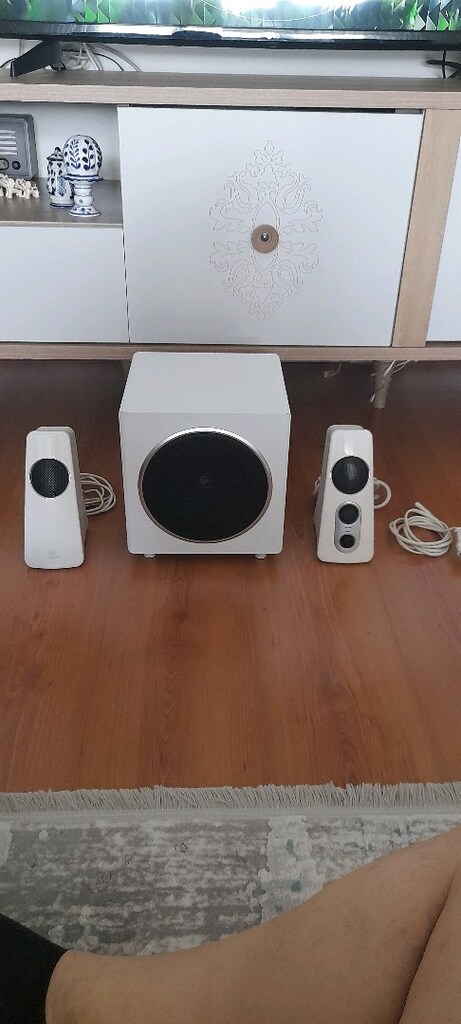 2+1 müzik sistemi logitech Z523 - 2