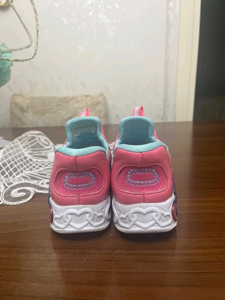 Çocuk Skechers ayakkabı 35 numara Işıklı