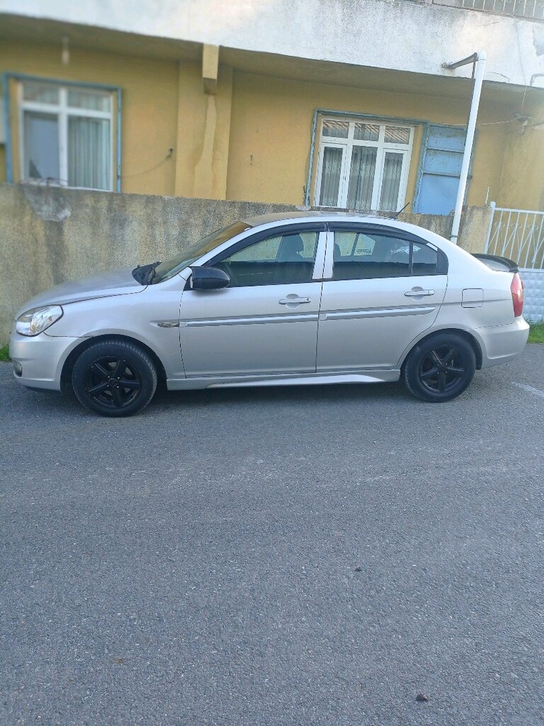 Hyundai Accent 2010 1.5 dizel 110 - 3