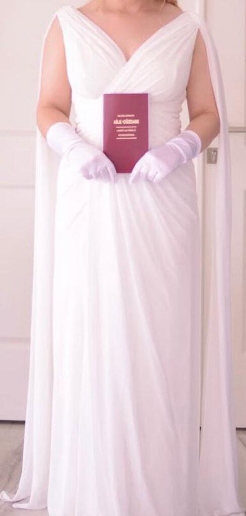 Beyaz Nikah elbisesi, Beyaz Elbise - 2