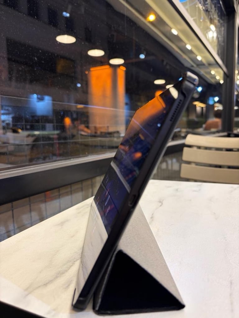 Samsung S7FE Tablet - 3