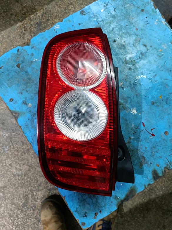 Nissan Micra 2003 2010 arası sol stop lambası orijinal valeo - 4
