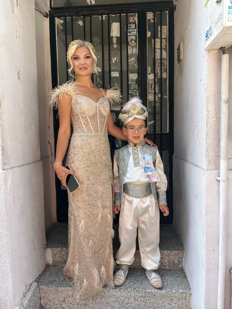 sünnet annesi kıyafeti özel dikim - 2