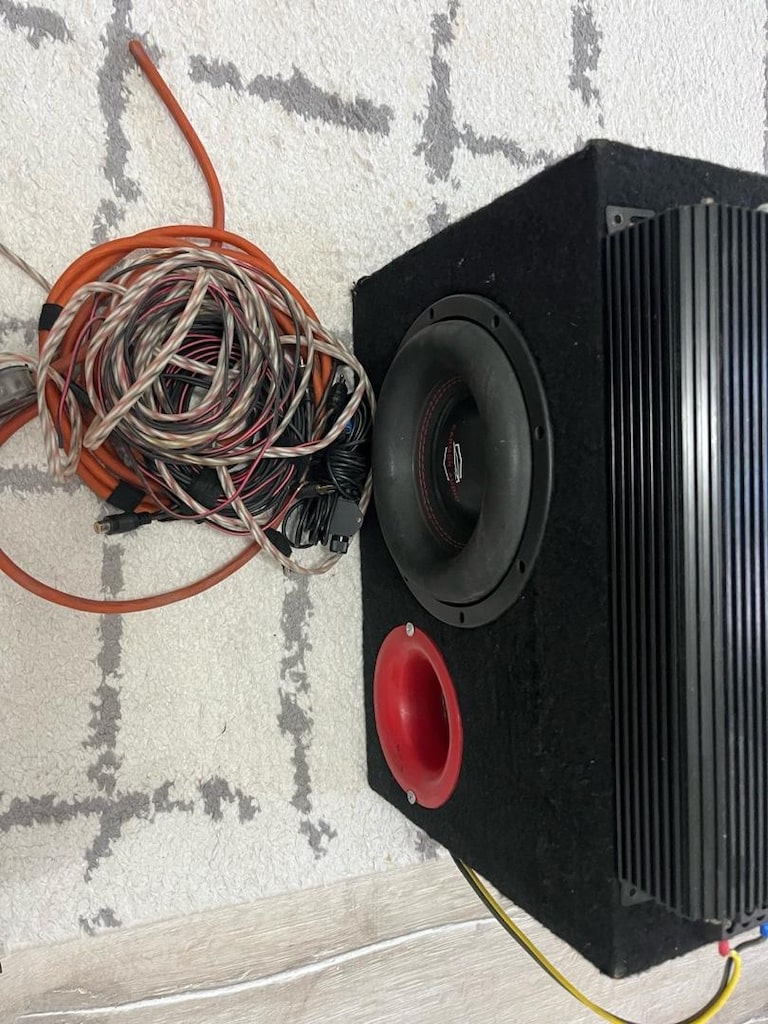 Amfi bass - 6