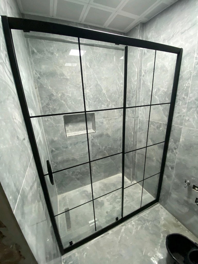 DUŞAKABİNDE FIRSAT - 19