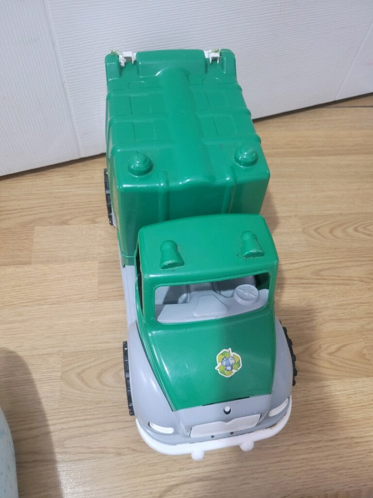 40 cm civarı boyu çöp arabası tekerleği sağlam görüldüğü gbi - 2