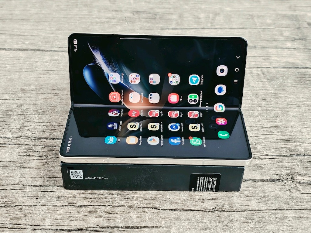 SAMSUNG ZFOLD 4 256 GB ORİJİNAL SORUNSUZ TÜRKİYE CİHAZI - 7