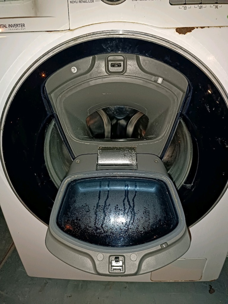 çamaşır makinesi hiç bir sorunu yok fiyat 4 bin TL uygun fyt nakliyem - 5