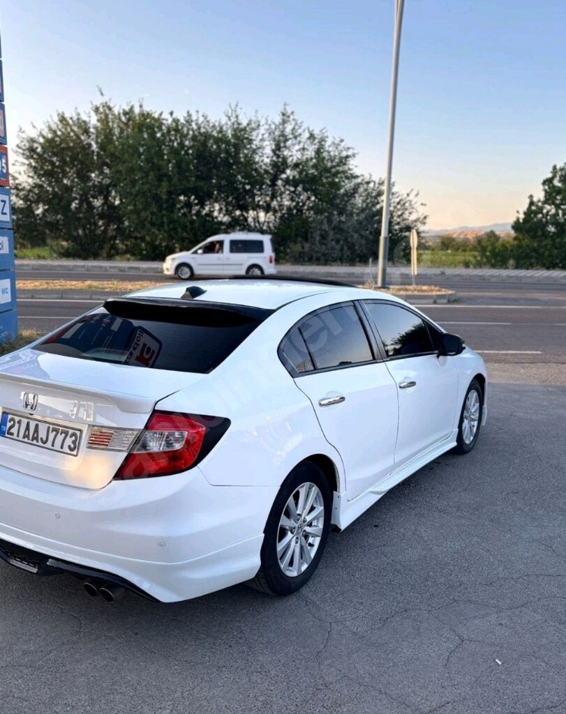 HONDA CİVİC - 3