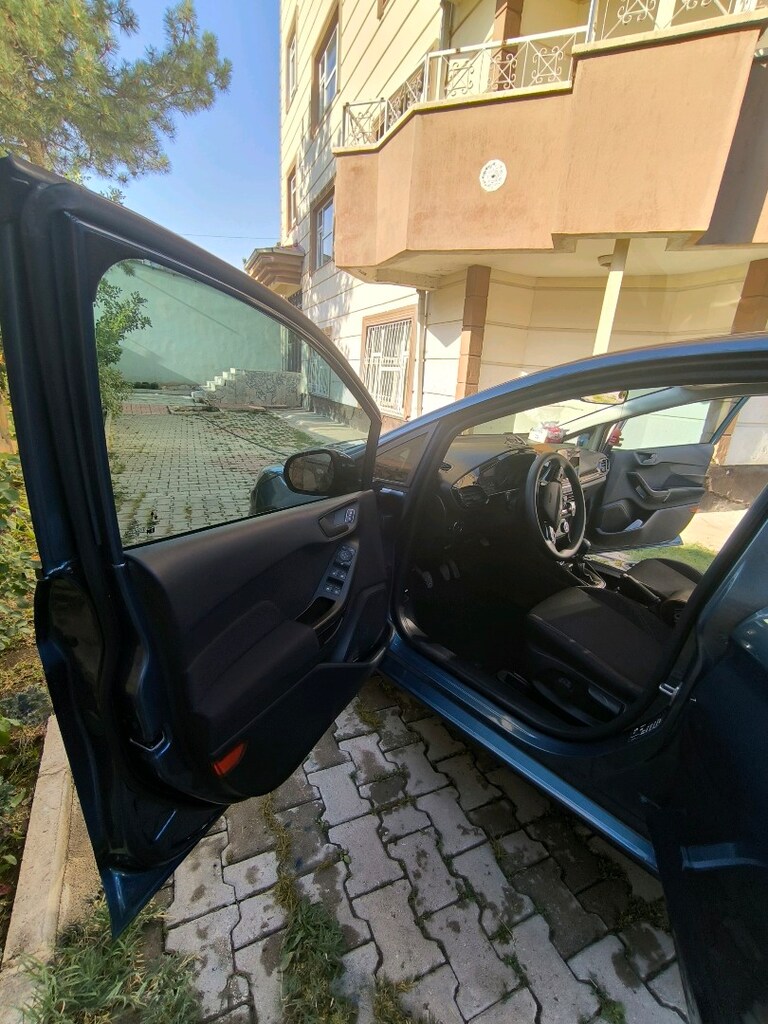 Ford Fiesta - 4