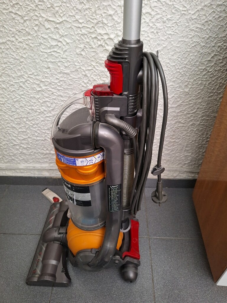 DYSON ELEKTRİKLİ SÜPÜRGE - 3