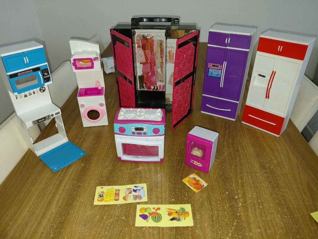 Barbie Dolabı Ve Mutfak Dolapları - 5