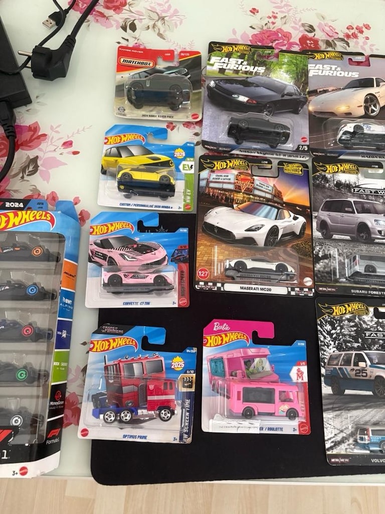Hot wheels - 6