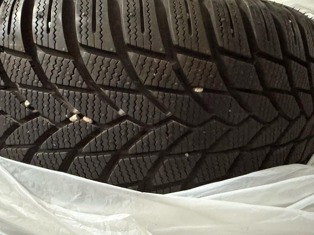 3 ay kullanıldı lassa snoways kışlık lastik - 2