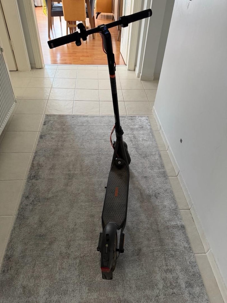 Segway ninebot f2 plus scooter - 3