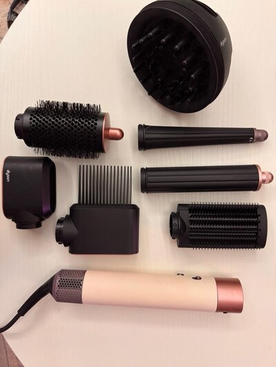 Dyson Airwrap i.d. 8 Farklı Başlık