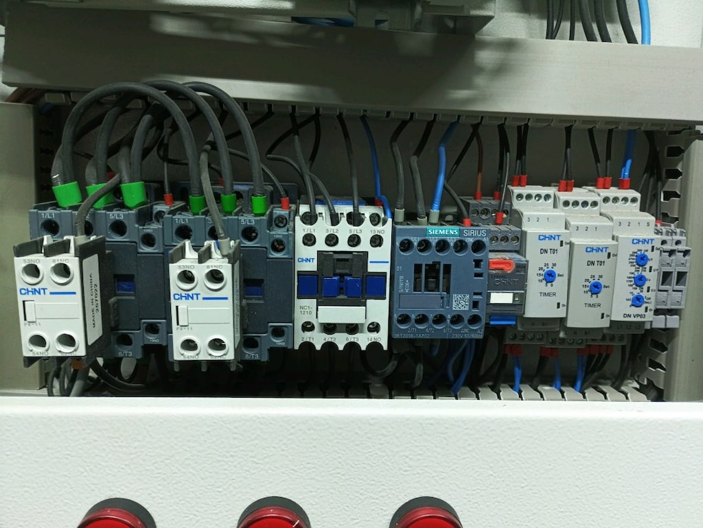 SATILIK ENDÜSTRİYEL ELEKTRİK PANOSU – 35 kW'A KADAR - 6